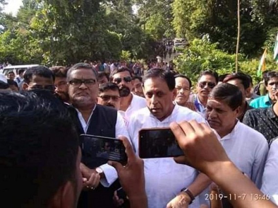 State Congress leaders visited Bru camp, distributed grains State Congress leaders visited Bru camp, distributed grains